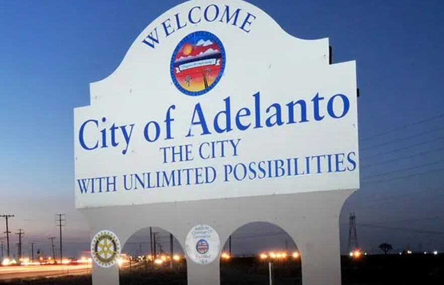 adelanto-1 Vegetables in a grocery store